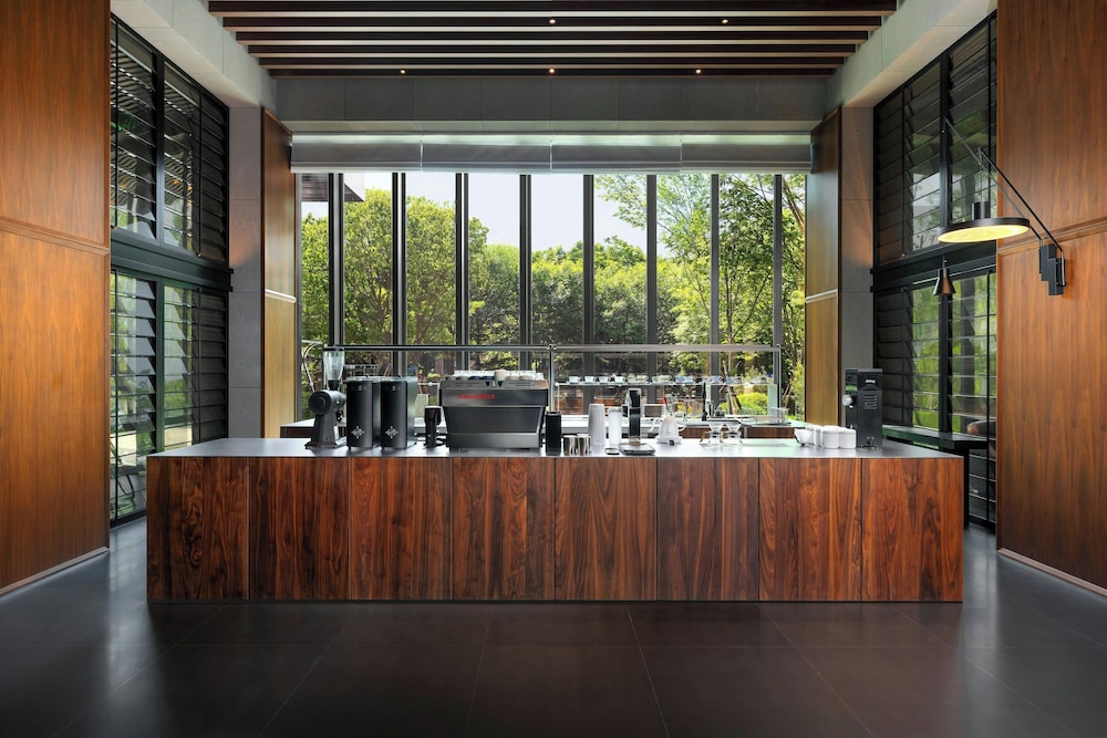 flow and co qingdao autograph collection