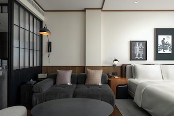 flow and co qingdao autograph collection