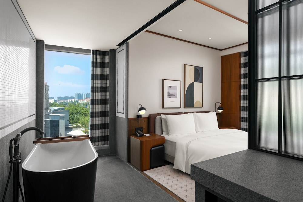 flow and co qingdao autograph collection