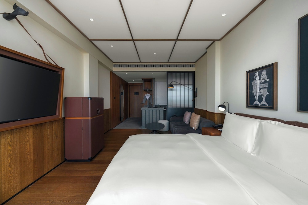 flow and co qingdao autograph collection