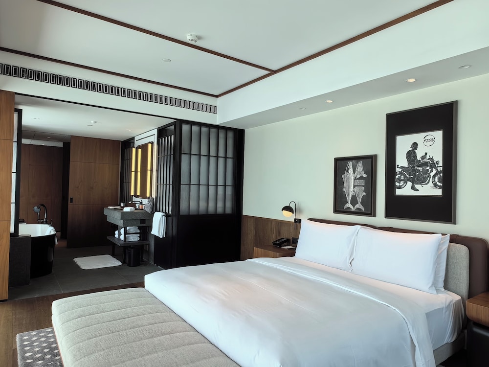 flow and co qingdao autograph collection