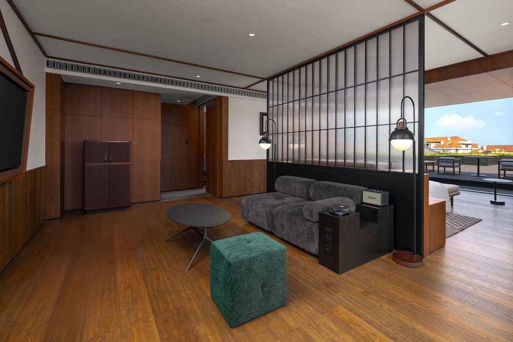 flow and co qingdao autograph collection