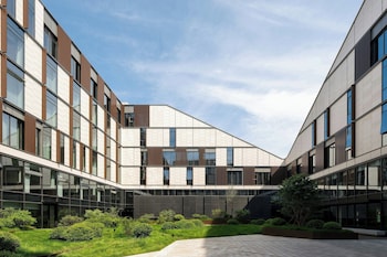 flow and co qingdao autograph collection