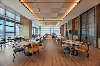 four points by sheraton linhai