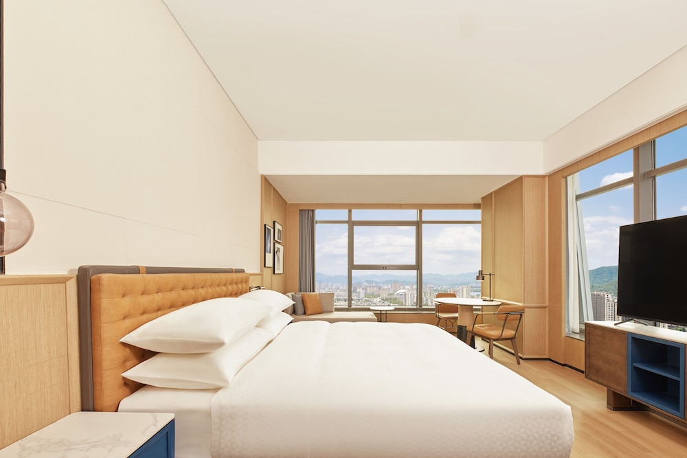 four points by sheraton linhai