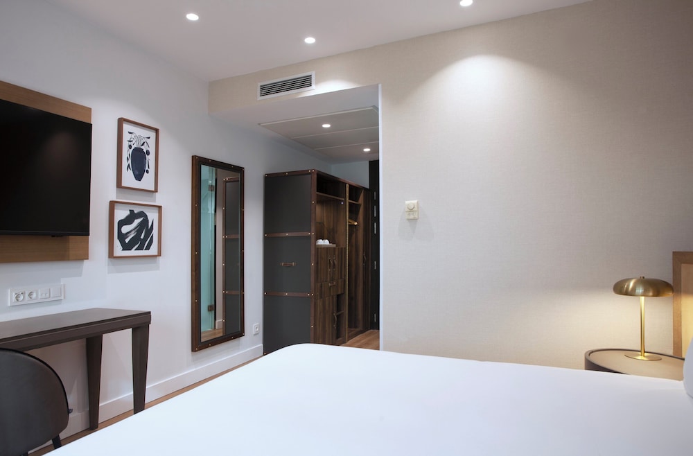 holiday inn madrid las tablas by ihg