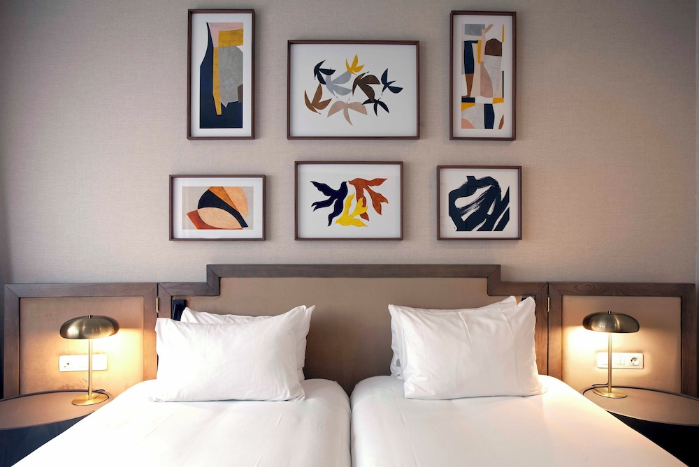holiday inn madrid las tablas by ihg