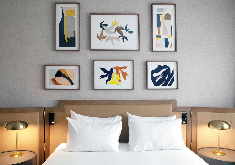 holiday inn madrid las tablas by ihg