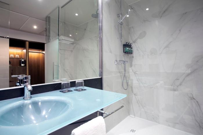 holiday inn madrid las tablas by ihg