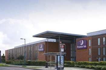 premier inn london heathrow airport t2 and t3 bath road