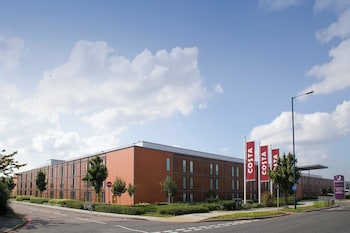 premier inn london heathrow airport t2 and t3 bath road