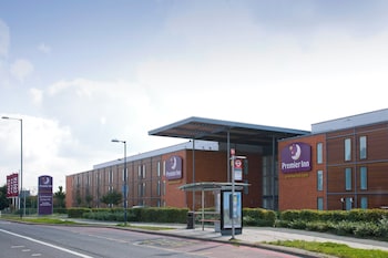 premier inn london heathrow airport t2 and t3 bath road