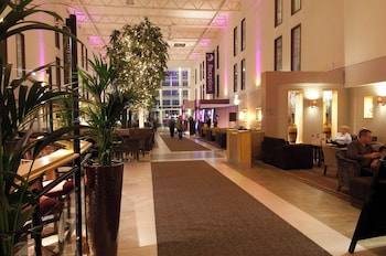 premier inn london heathrow airport t2 and t3 bath road