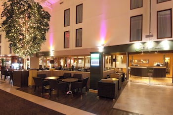 premier inn london heathrow airport t2 and t3 bath road