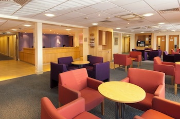 premier inn london heathrow airport t2 and t3 bath road