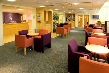 premier inn london heathrow airport t2 and t3 bath road