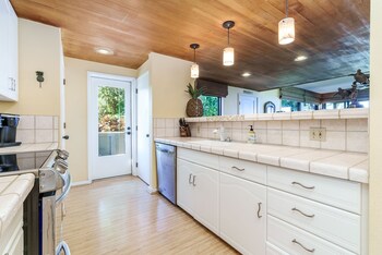 kahana village 13 oceanview 3bed 2bath 3 bedroom apts by redawning