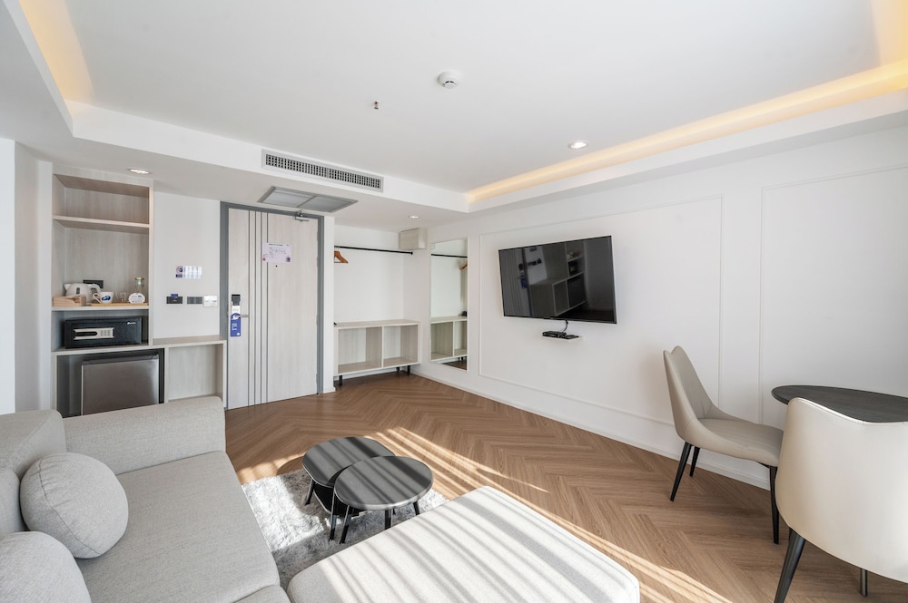 kokotel chiang rai airport suites