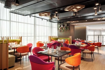 la quinta by wyndham abu dhabi al wahda