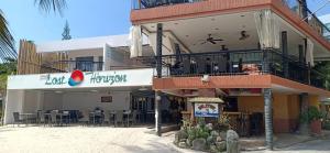 lost horizon beach dive resort