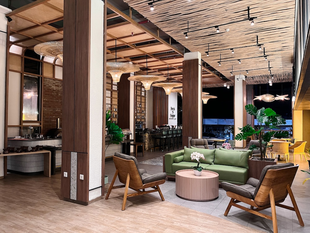 luminor hotel legian seminyak bali