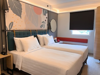 luminor hotel legian seminyak bali