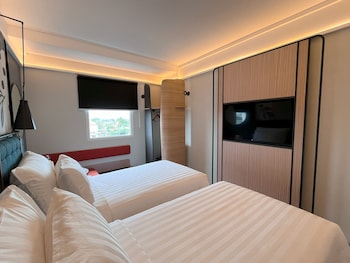 luminor hotel legian seminyak bali