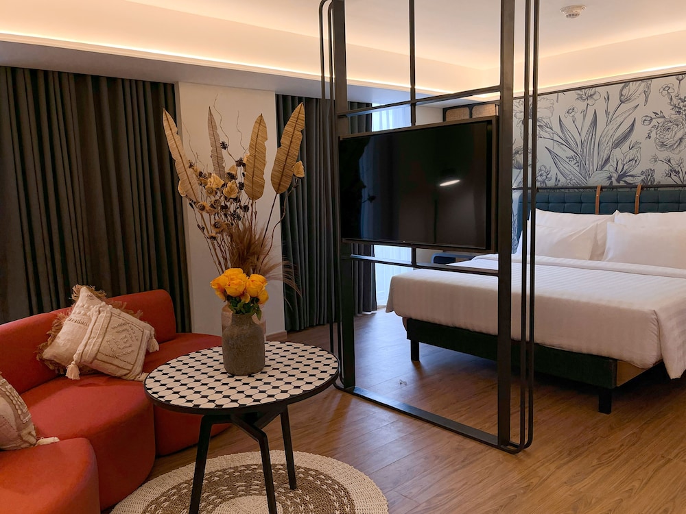 luminor hotel legian seminyak bali