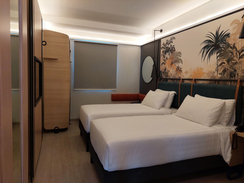 luminor hotel legian seminyak bali