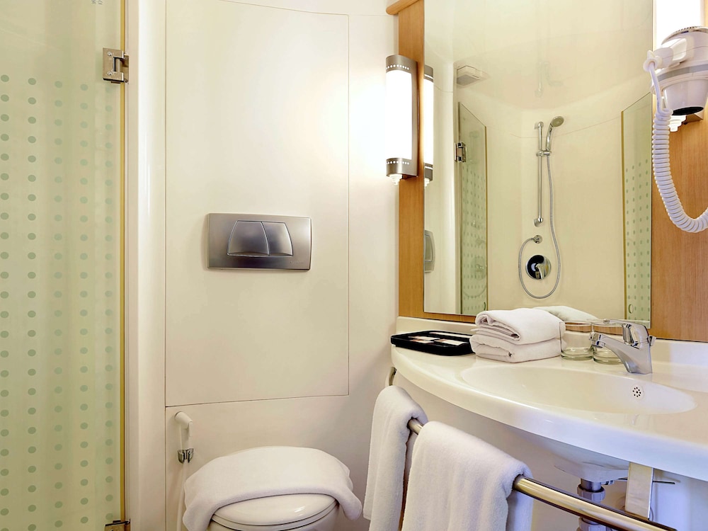 luminor hotel legian seminyak bali