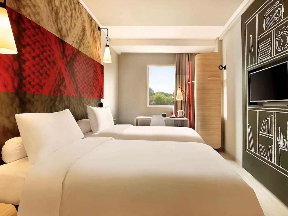 luminor hotel legian seminyak bali