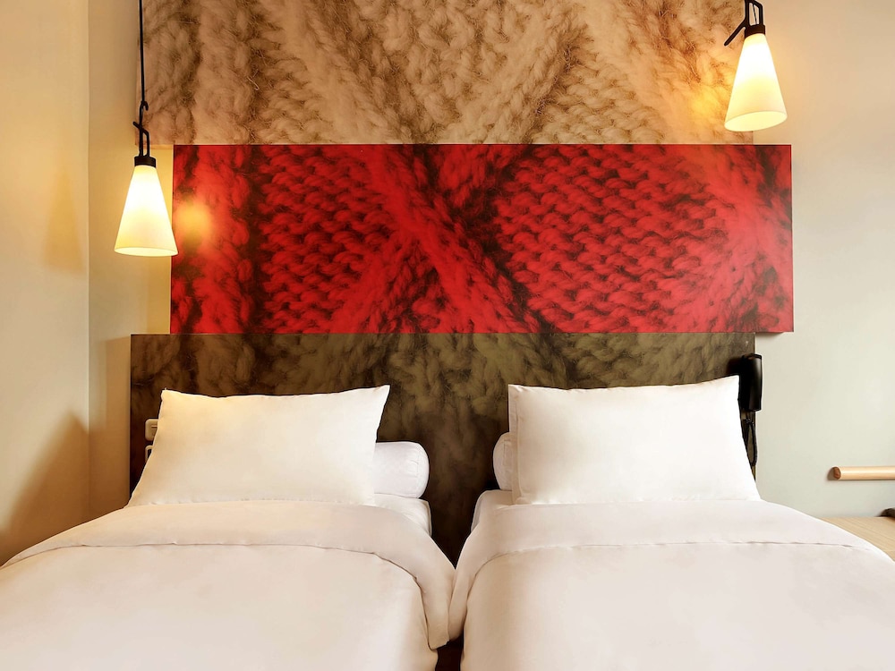 luminor hotel legian seminyak bali