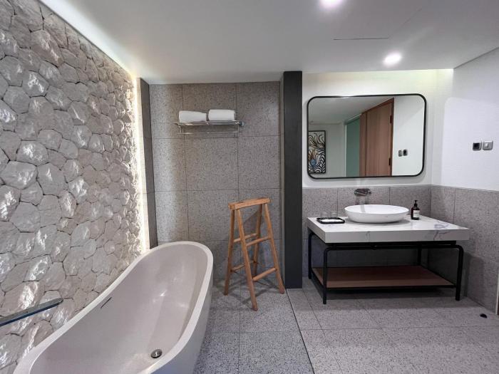 luminor hotel legian seminyak bali