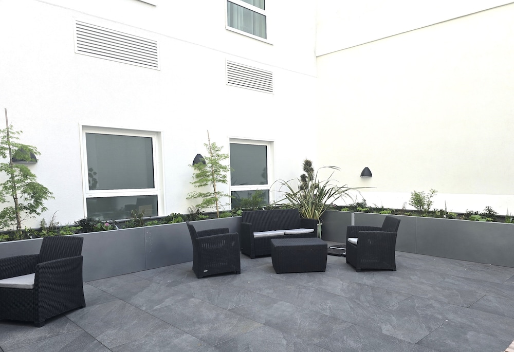maldron hotel brighton city centre