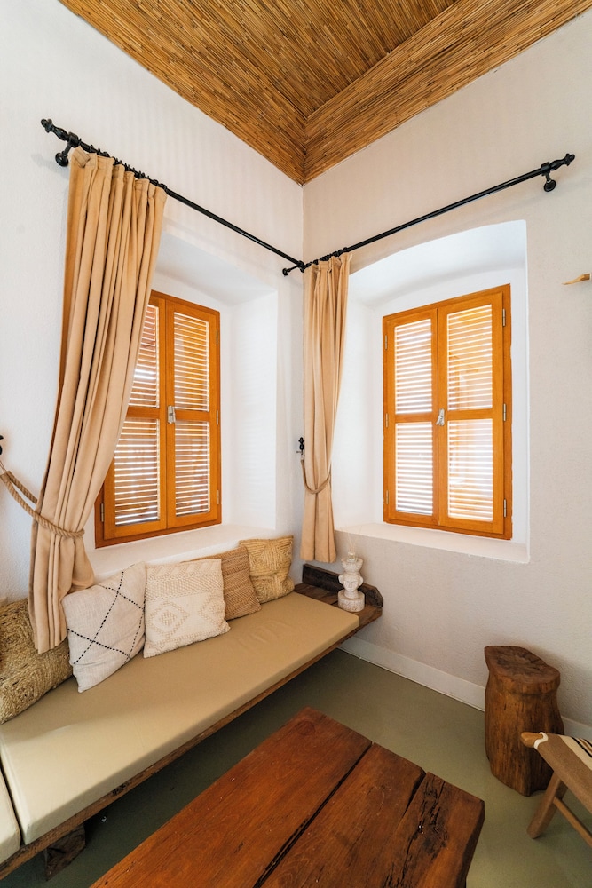 notarius hotel bodrum