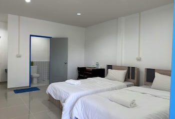 Collection O To The Sea Resort Pattaya,,3 star