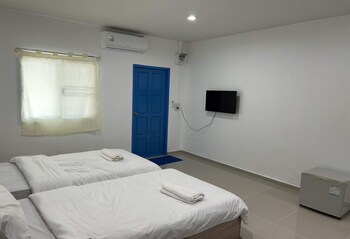 Collection O To The Sea Resort Pattaya,,3 star