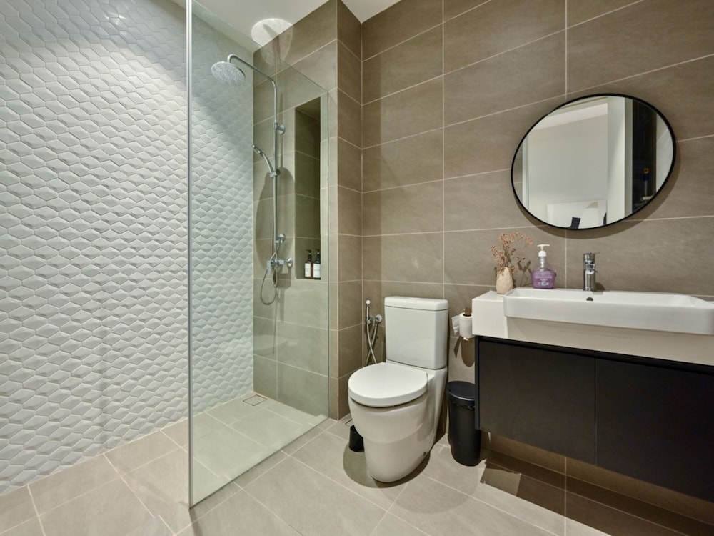 oyo 90952 quill residences kuala lumpur