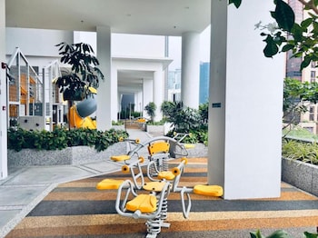 oyo 90952 quill residences kuala lumpur