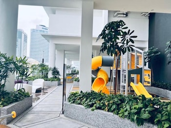 oyo 90952 quill residences kuala lumpur