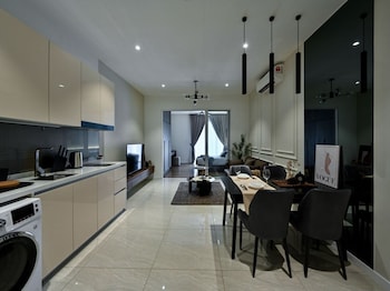 oyo 90952 quill residences kuala lumpur