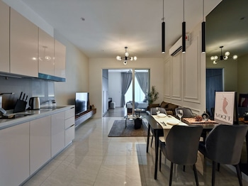 oyo 90952 quill residences kuala lumpur