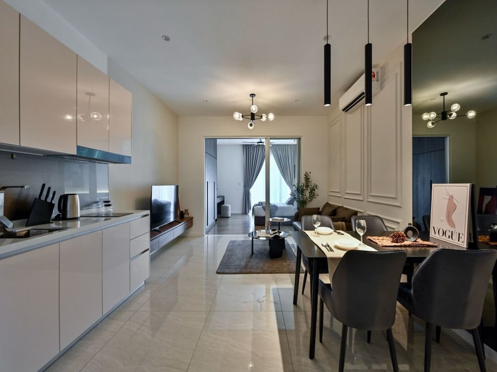 oyo 90952 quill residences kuala lumpur