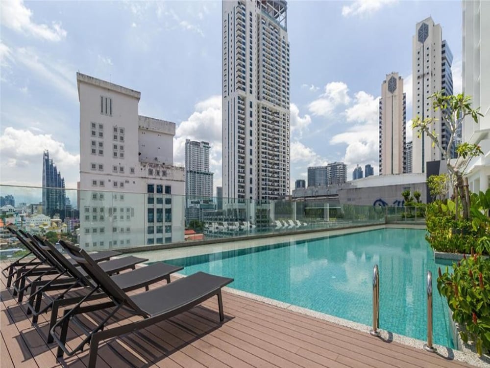 oyo 90952 quill residences kuala lumpur
