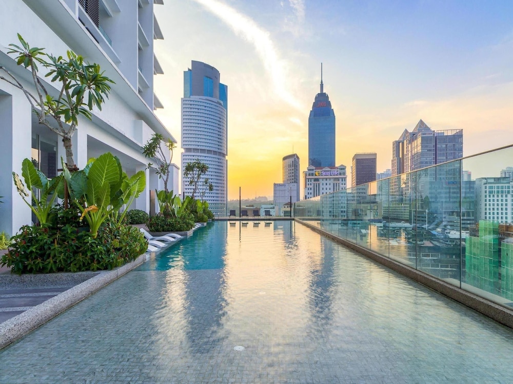 oyo 90952 quill residences kuala lumpur