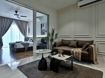 oyo 90952 quill residences kuala lumpur
