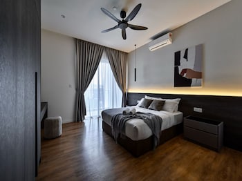 oyo 90952 quill residences kuala lumpur