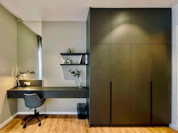 oyo 90952 quill residences kuala lumpur