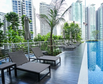 pavilion ceylon hill suites