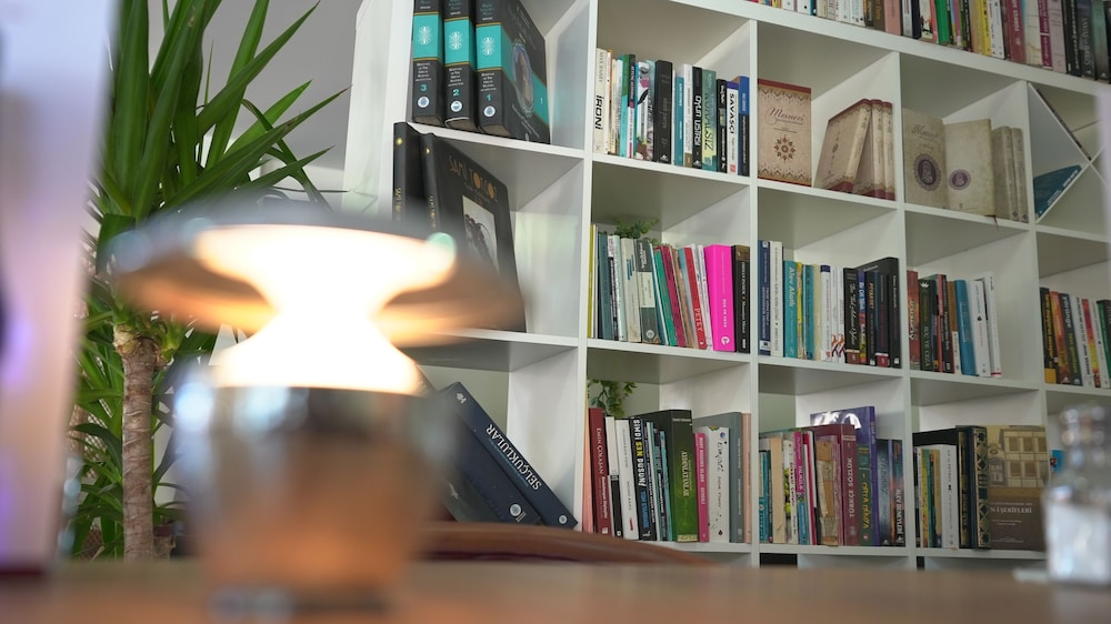 pertevniyal aziziye hotel